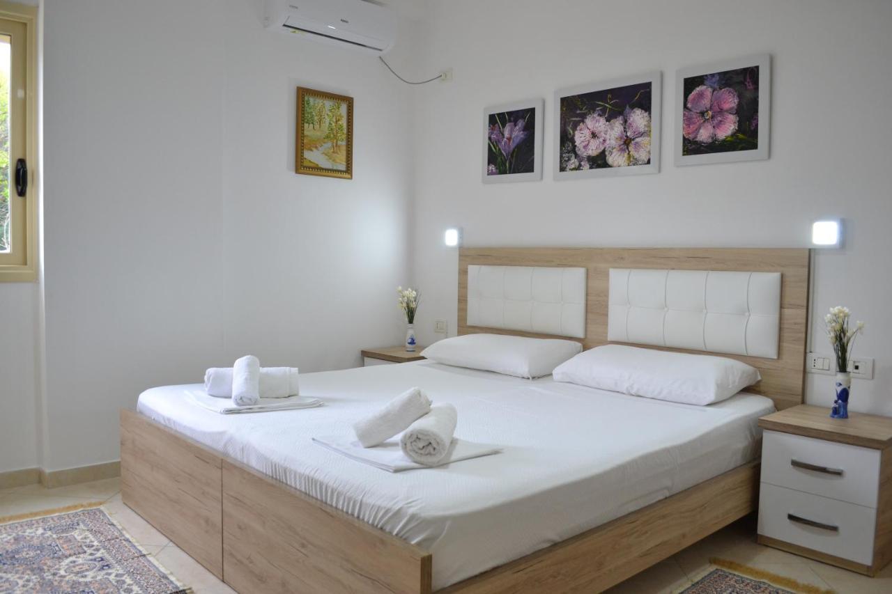 Flowers & Green 2 Bedrooms Apartment & Box Garage Vlorë Exteriör bild