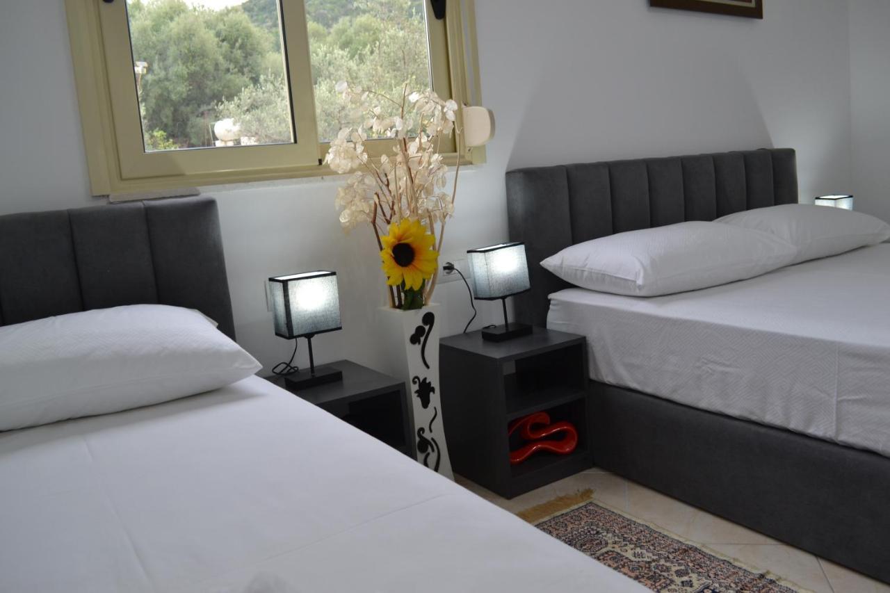 Flowers & Green 2 Bedrooms Apartment & Box Garage Vlorë Exteriör bild