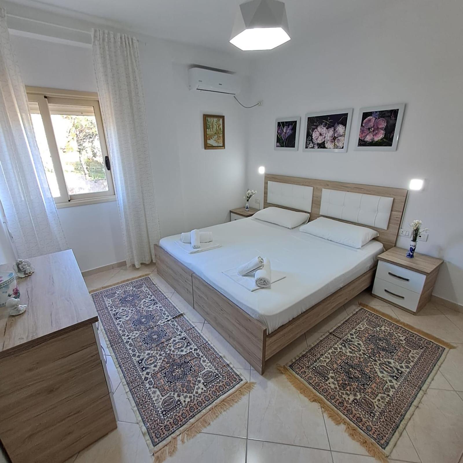 Flowers & Green 2 Bedrooms Apartment & Box Garage Vlorë Exteriör bild