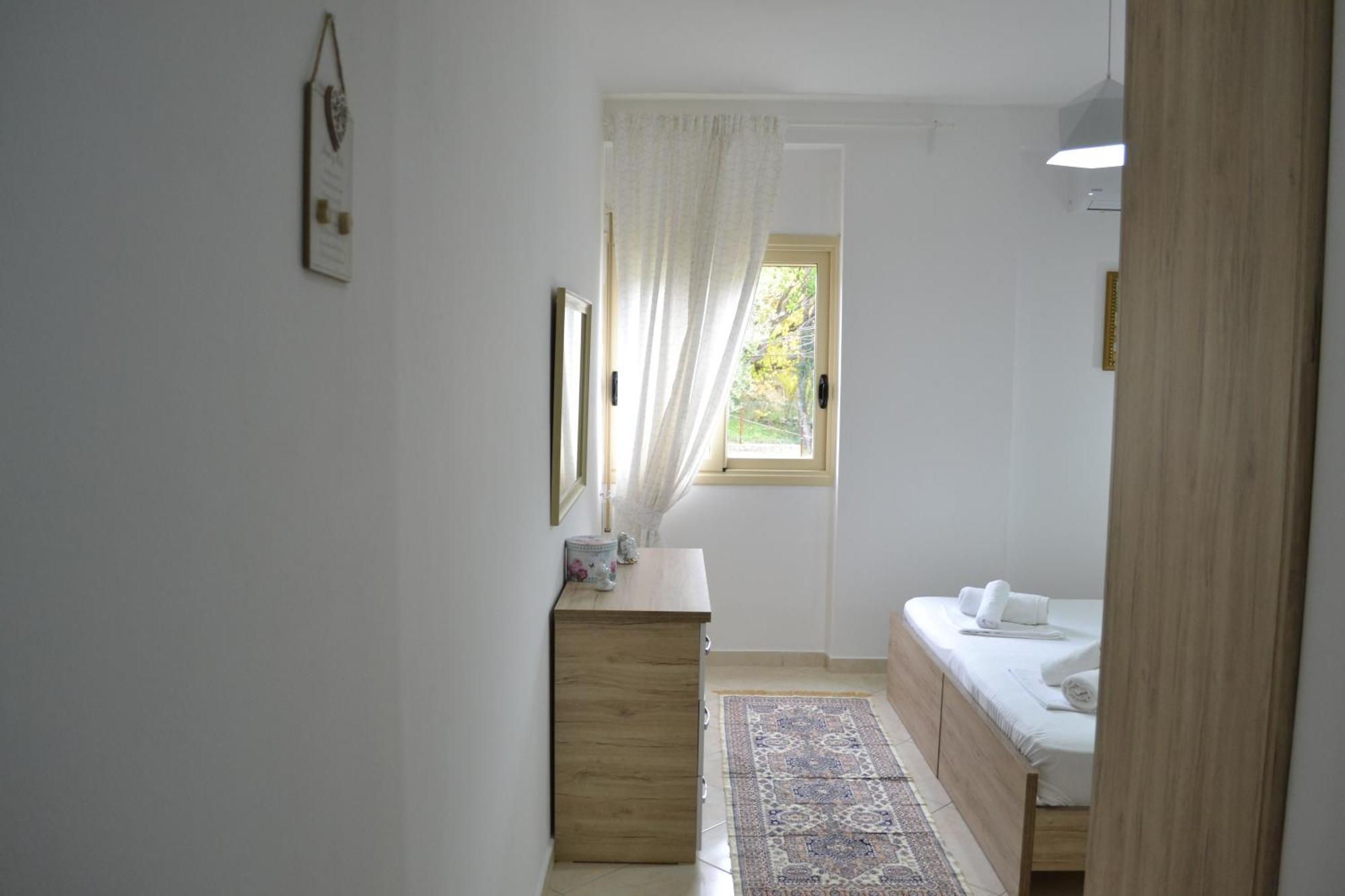 Flowers & Green 2 Bedrooms Apartment & Box Garage Vlorë Exteriör bild